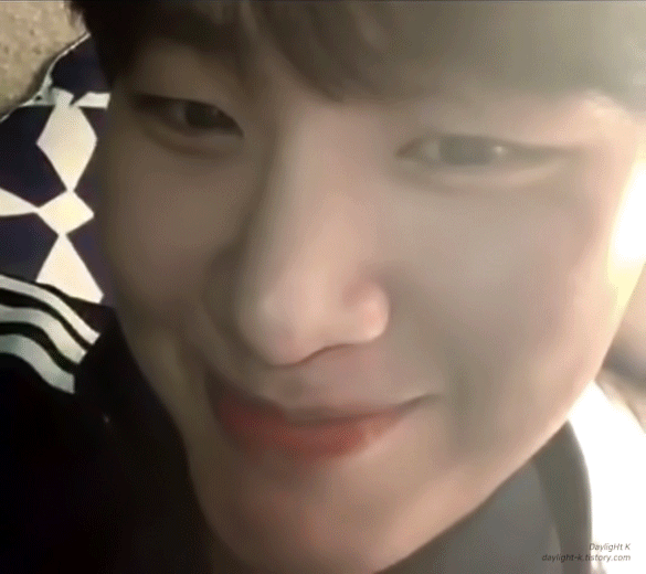 동희 애교살 사랑해ㅠㅠㅠ💙 | 인스티즈