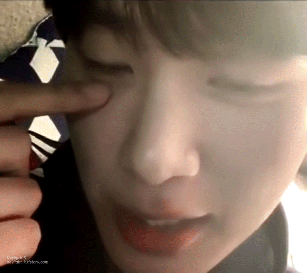 동희 애교살 사랑해ㅠㅠㅠ💙 | 인스티즈