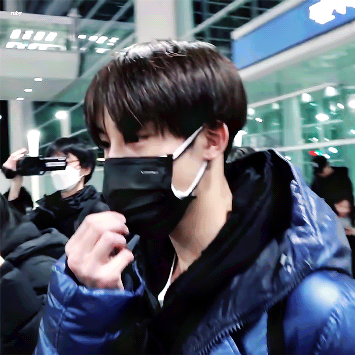 마스크 2개 끼는 아이돌 | 인스티즈