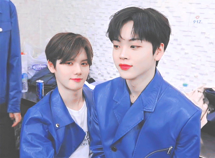 얘네 특유의 몽글몽글 스킨쉽이 나를 미치게 해요 | 인스티즈