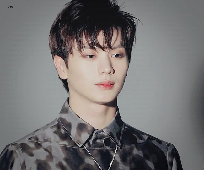 막간을 이용한 육성재 얼굴 자랑 | 인스티즈