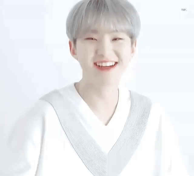 얘 이렇게 생겨서 생활애교 대박이야 | 인스티즈