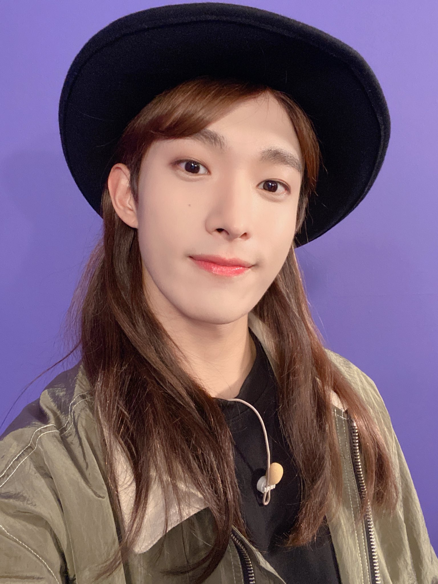 세븐틴 도겸 머리 기르고 왔을 때 깜짝 놀랐는데 | 인스티즈