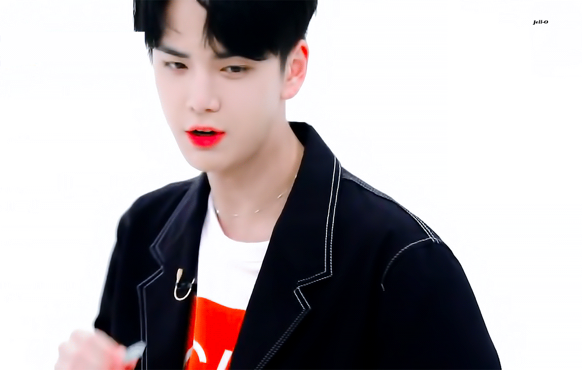 쟤 이경우인가? 잘생긴 거 같애 | 인스티즈