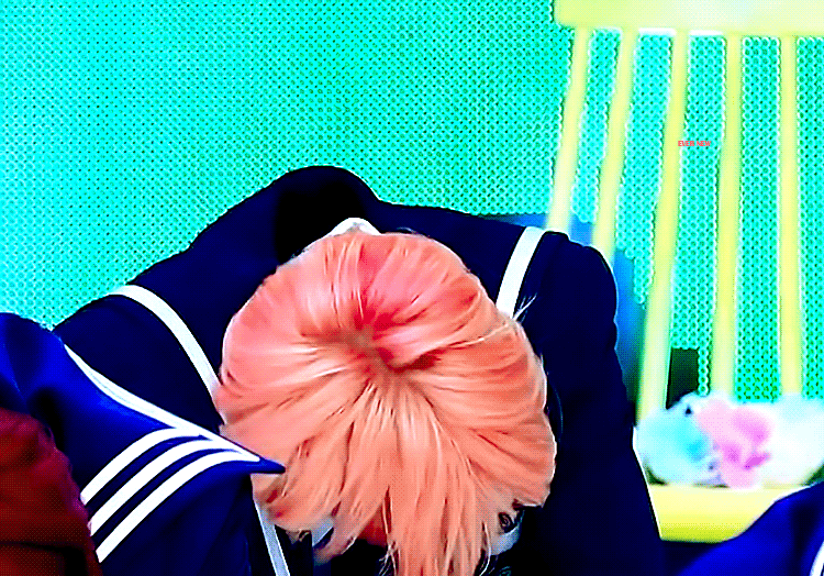 연예계에서 핑크머리 잘 받는 걸로 투탑이라는 아이돌 두명 | 인스티즈