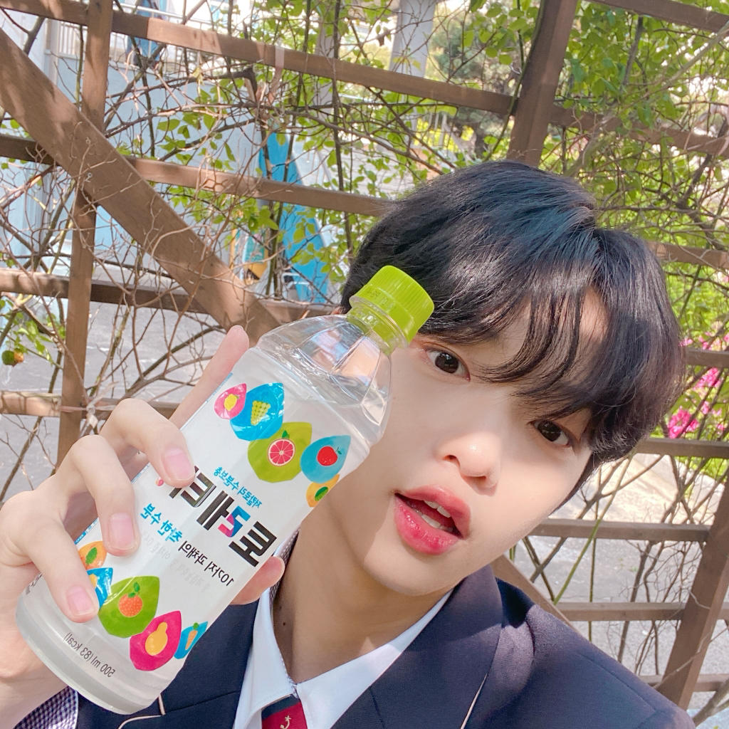 손동표 셀카 중에 내가 진짜 좋아하는 걸로다가 구경시켜줄게 | 인스티즈