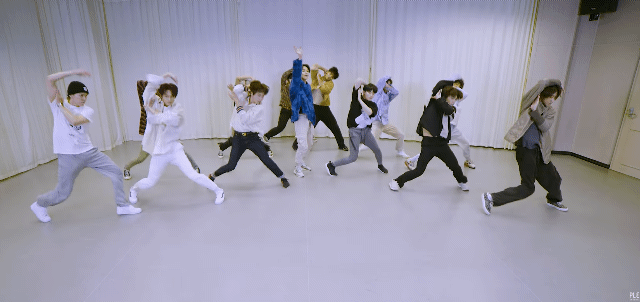 칼군무에서 오는 안정감 | 인스티즈