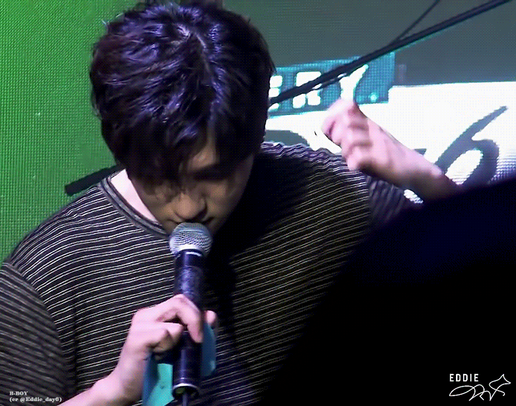 [잡담] 손으로 별을 만드는 사람과 눈에 별이 있는 사람이 같은 그룹인 데이식스 | 인스티즈