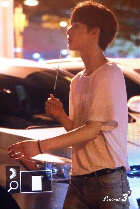 근데 정우는 데뷔전이랑 지금이랑 분위기 많이 바꼈네 | 인스티즈