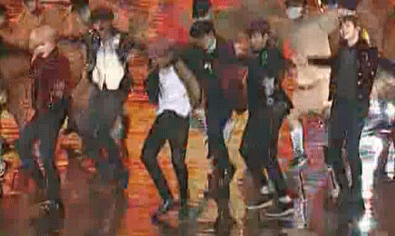 ㅋㅋㅋㅋㅋㅋㅋㅋㅋ아 이짤보고 탄들이 제이홉 절대 뒤돌지마 이러는 거 개웃곀ㅋㅋㅋㅋㅋㅋㅋㅋㅋ | 인스티즈