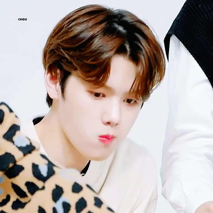 ㄱ 왼 른 골라줘 스케줄 같은 날 3장씩 들고옴 | 인스티즈