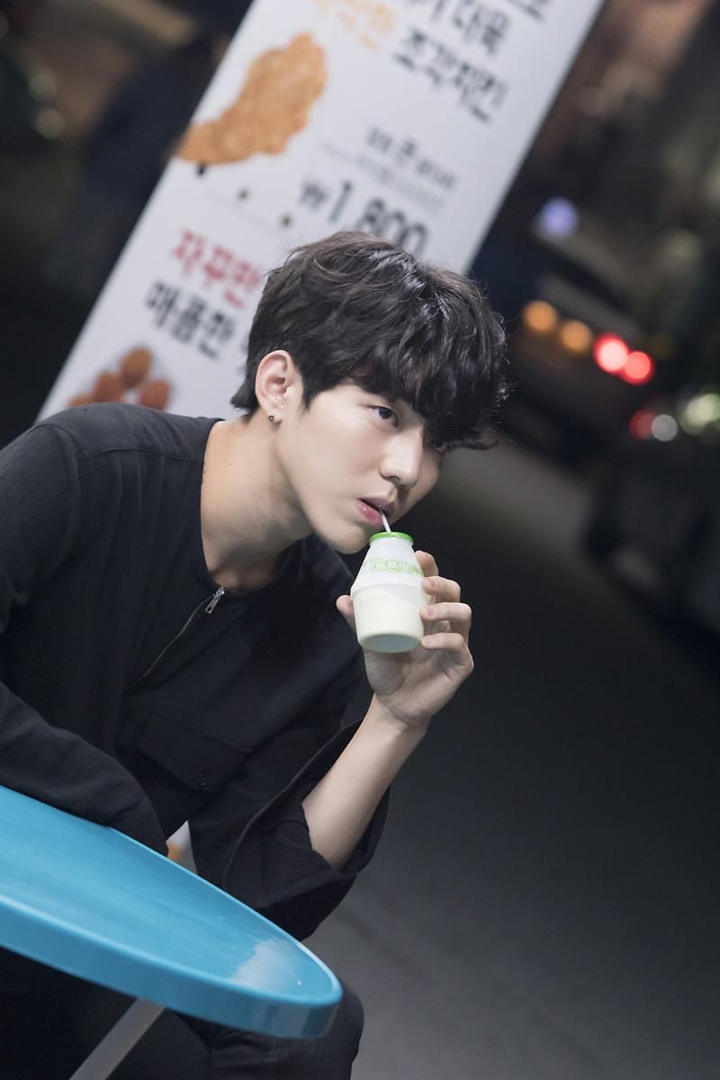 데이식스의 넷플릭스 향기나는 사진들 | 인스티즈