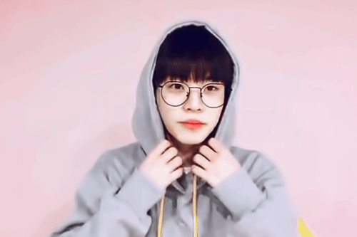 나이 갖고 거짓말 하는거 안 믿는데 얜 진짜 04래도 믿음 | 인스티즈