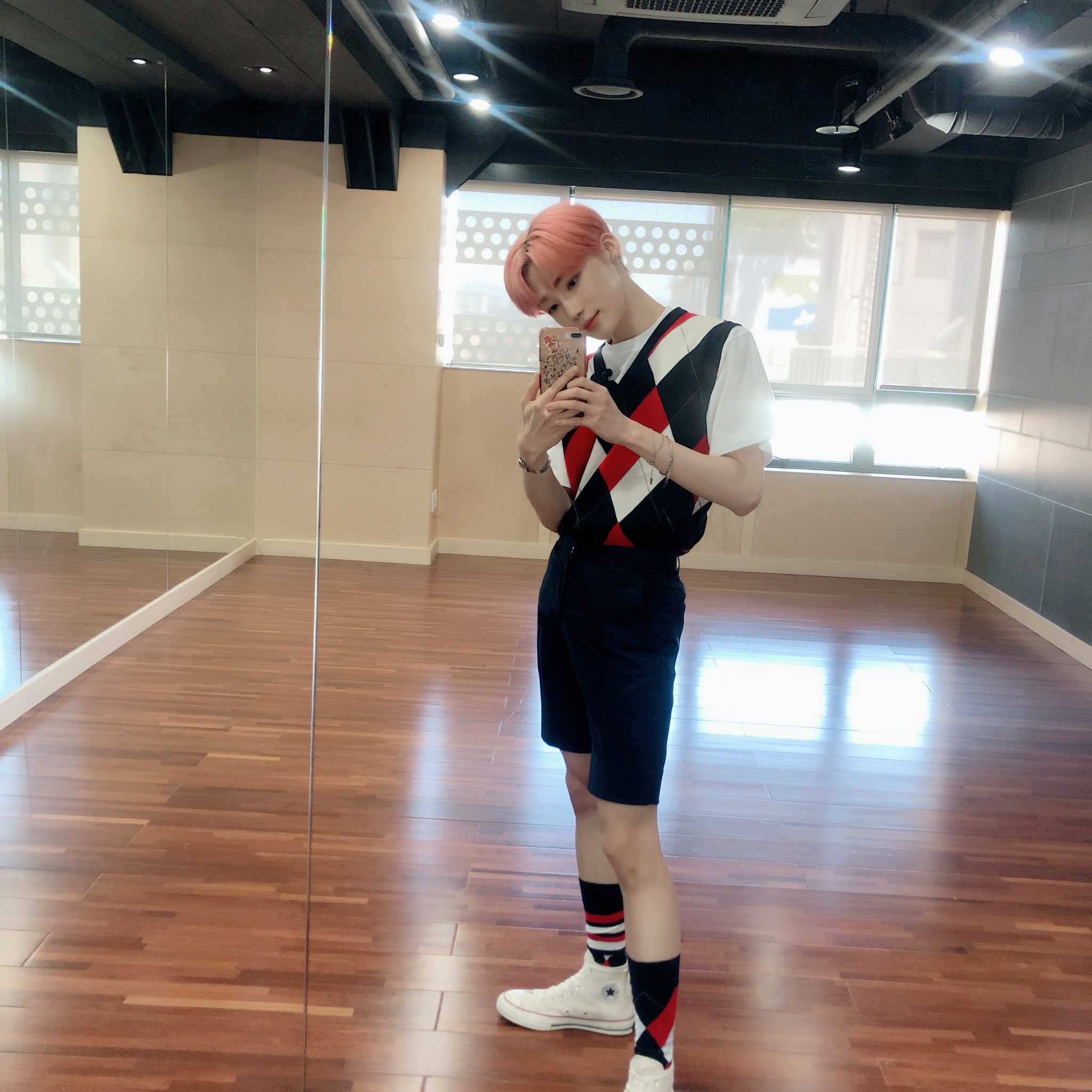 내가 보려고 올리는 더보이즈 뉴 사복패션💕 | 인스티즈