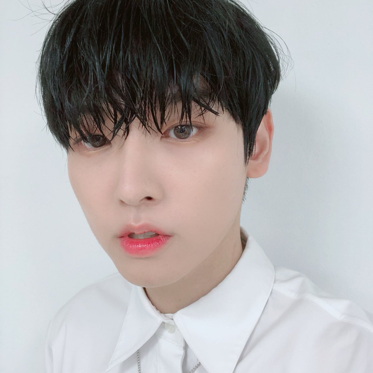 김인성 정말 내취향 다 때려박음 | 인스티즈