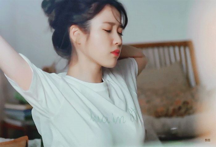 [잡담] 아이유 차차기작 일상로코물이였으면 좋겠다.. | 인스티즈