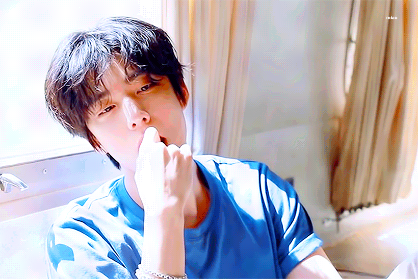 잘생겼는데 분위기까지 섹시하고 처연한 사람 못 이긴다 | 인스티즈