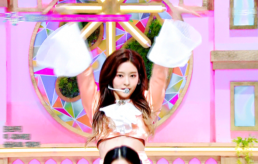 김민주 찡긋 모음 | 인스티즈