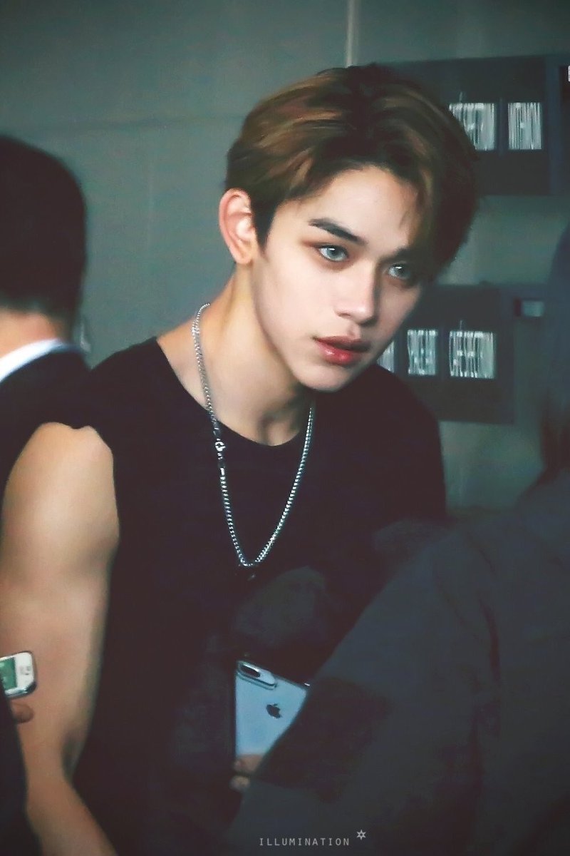 새벽이자나 그치? 핫한거 보구가🔥🔥🔥 | 인스티즈