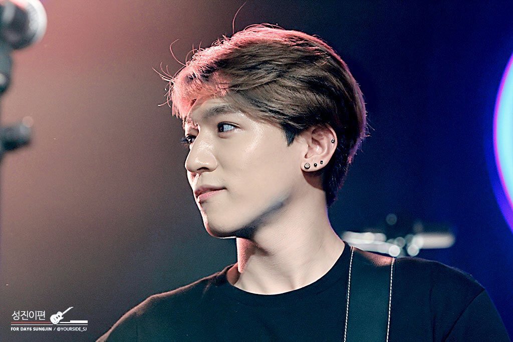 [잡담] 회사에서 너무 멀끔하게 생겼다고 피어싱 뚫으래서 왕창 뚫었는데 날티의 ㄴ도 없음 | 인스티즈