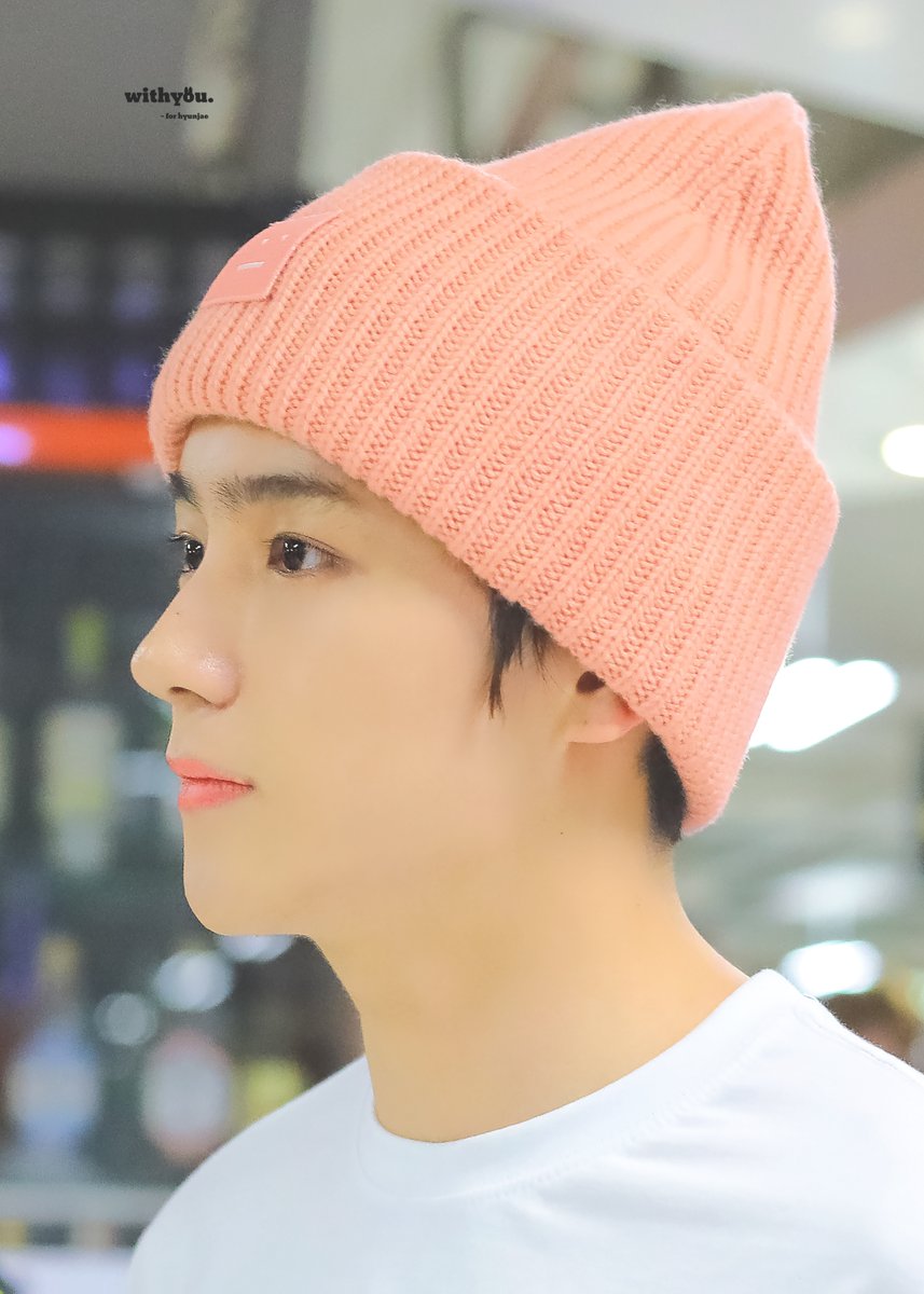 화장기가 거의 없는데 이렇게 잘생길 수 있나???? 하.. | 인스티즈