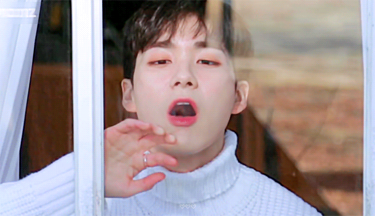 뉴이스트 아론 미모 진짜 매일 삐삐 쳤어 | 인스티즈