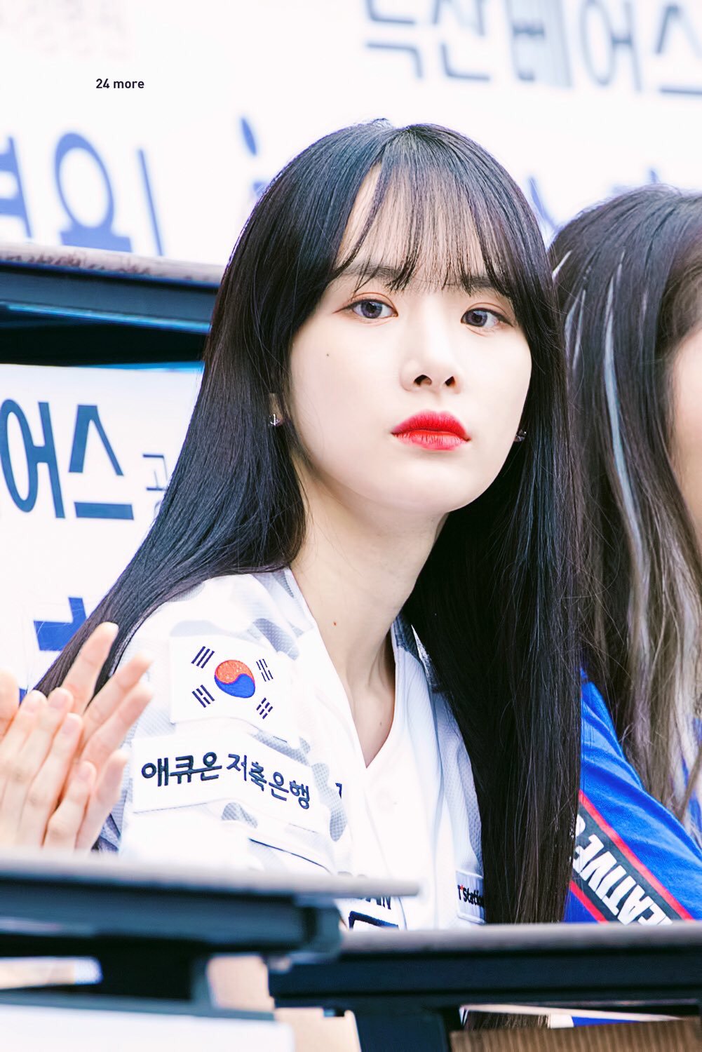 설아 머리색은 다 좋지만 최고는 흑발이 아닐까 | 인스티즈