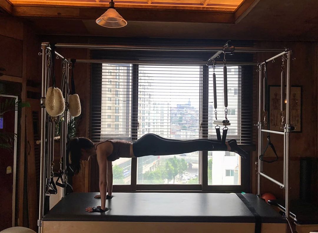 럽리 지수가 필라테스 하는 사진도 쩌는데 | 인스티즈