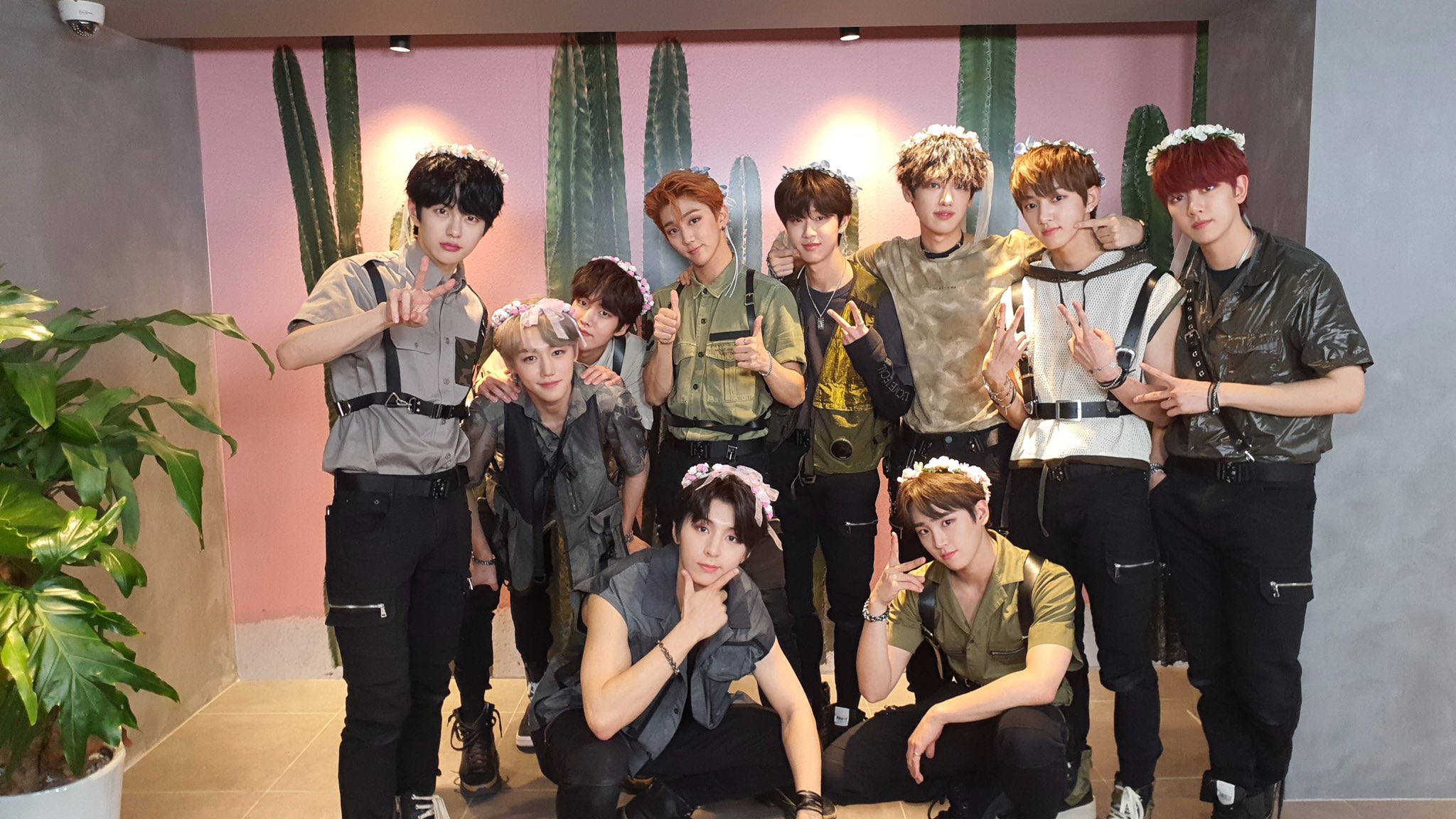 골차 이번 활동 의상 모아보니까 이뻐.. | 인스티즈