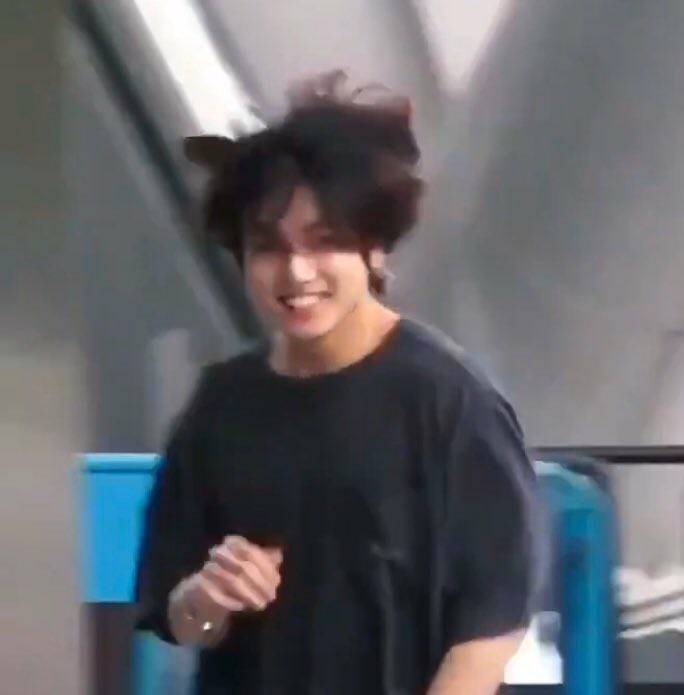 전정국 괴롭히면 동물학대 | 인스티즈