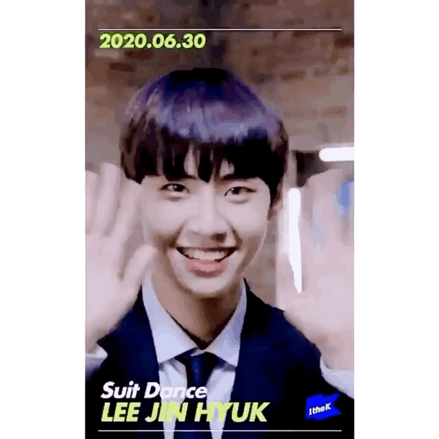 이진혁 스프레이 안 뿌려져 있는? 찰랑찰랑한 생머리 덮머하면 너무 소중해져 | 인스티즈