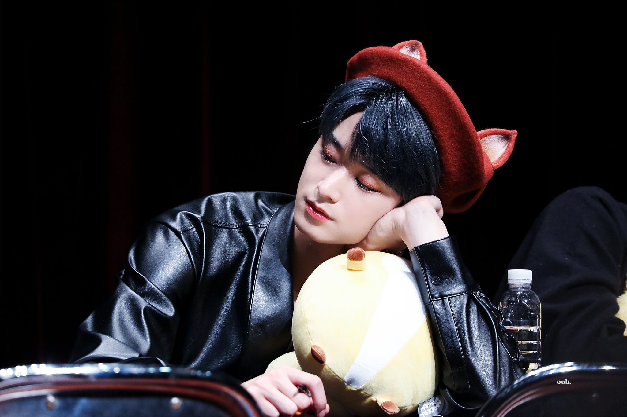 덥뮤다 베레모만 보면 우는 여성이 있다..? | 인스티즈