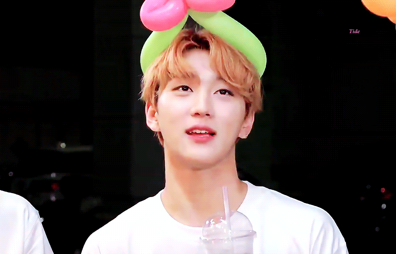 승식부인이 갖고있는 장준님이랑 주찬님 움짤 | 인스티즈