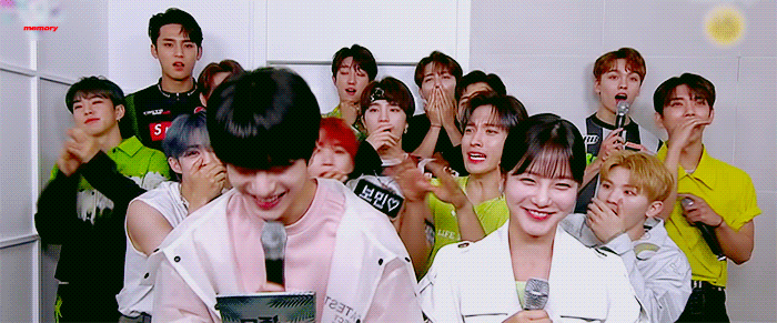 머야 뮤뱅엠씨 바뀜? 세븐틴 섭섭하겟다 | 인스티즈