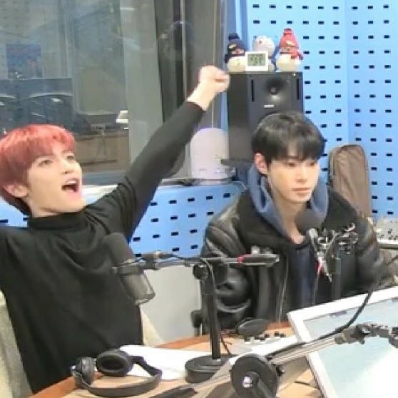 태용이 웃기고 귀엽고 작고 뽀짝한 짤 푼다(스압주의) | 인스티즈