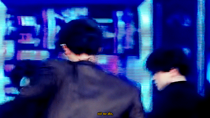 표정연기 잘하는 돌 파니까 무대보는게 재밌다 🧡💙 | 인스티즈