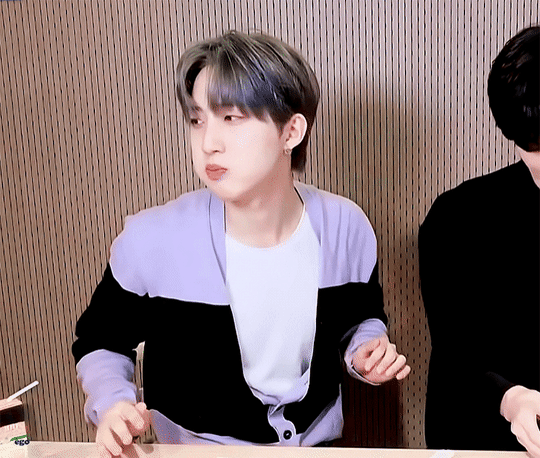 펜타곤 후이 먹는것도 | 인스티즈