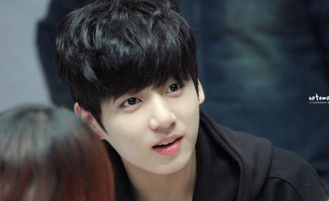 방탄 정국 부러워하는 사람 많을 수밖에 없음 | 인스티즈