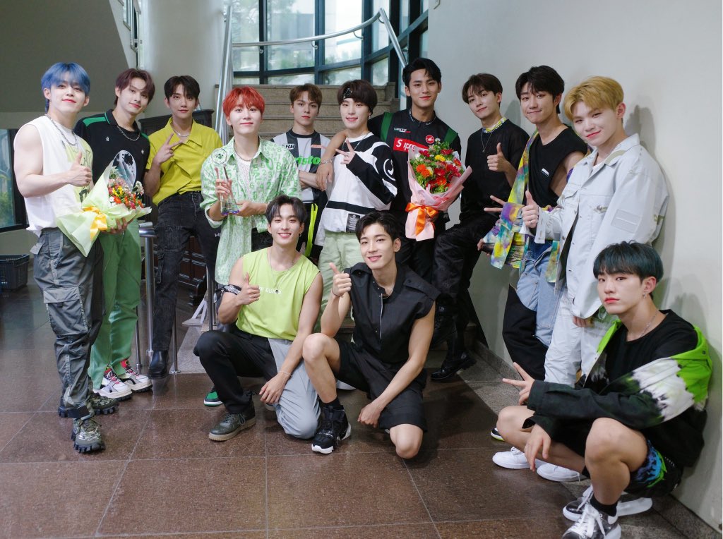 오랜만에 글 씁니다 큰방여러분 | 인스티즈