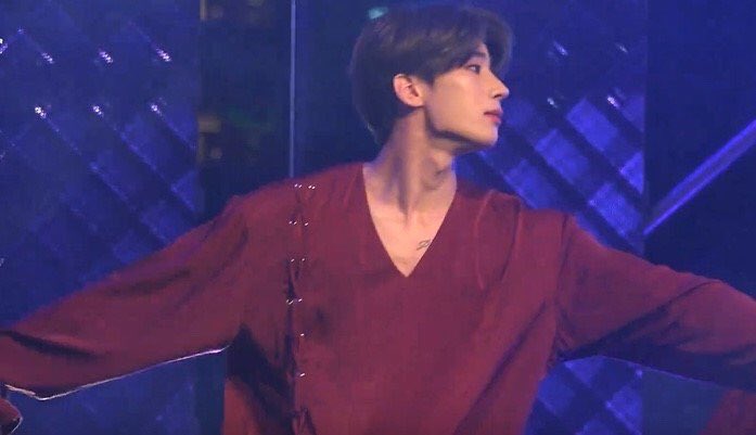 8월에 솔로 데뷔하는 걔 | 인스티즈