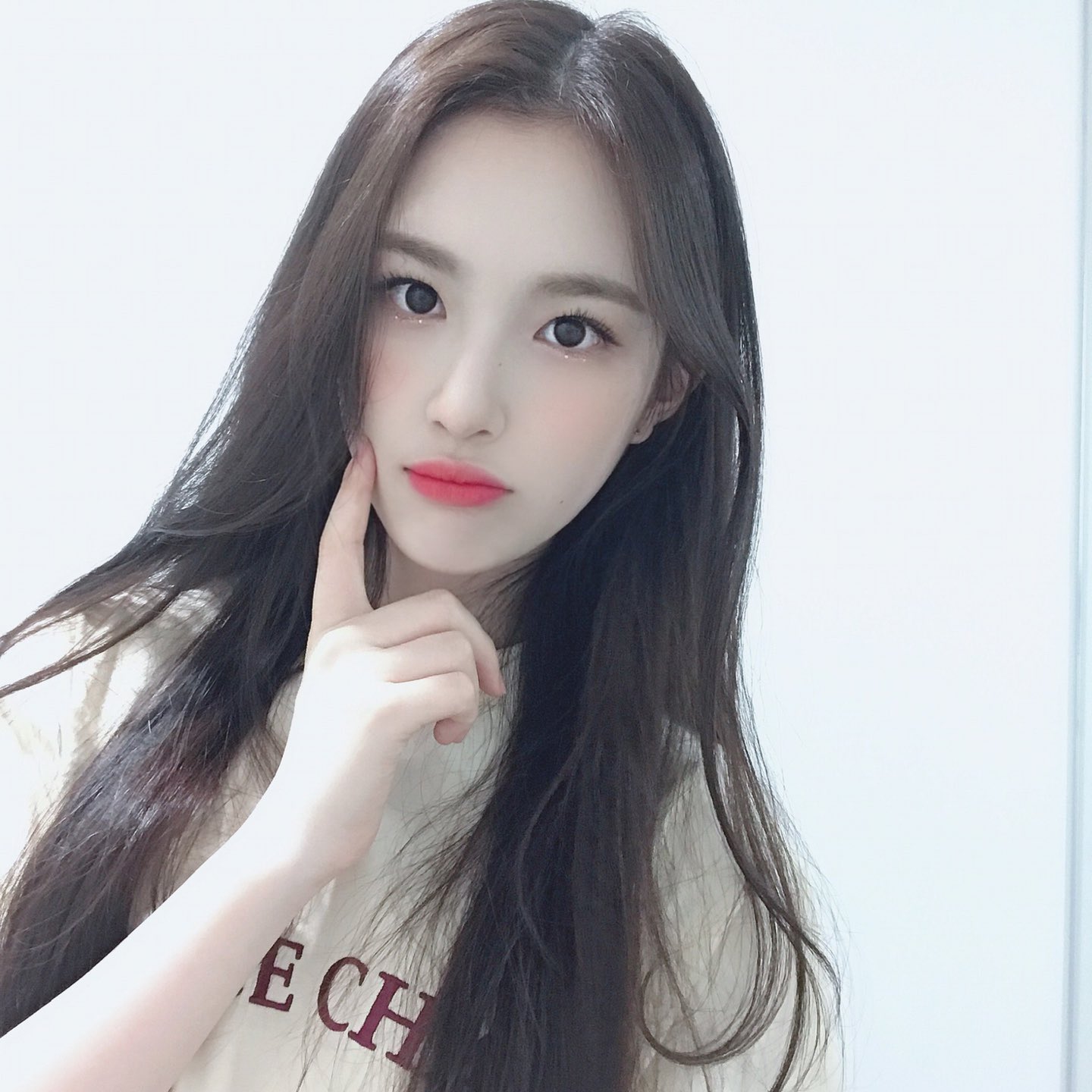 새벽인데 취향인 아이돌을 찾아부렸다 | 인스티즈