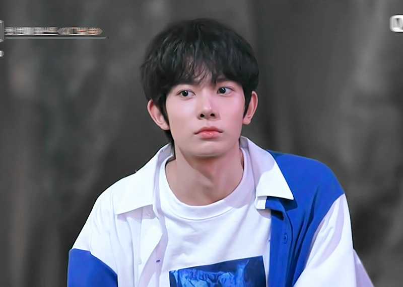 아이랜드 이희승 어깨에 매달리고 싶다 | 인스티즈