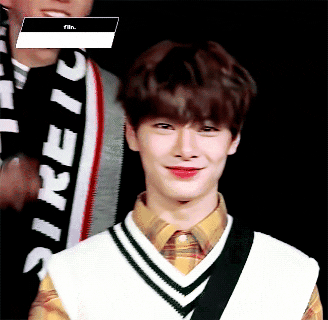 🦊자컨플에 눈치없이 본진 얼굴 자랑하고 가야지🦊 | 인스티즈