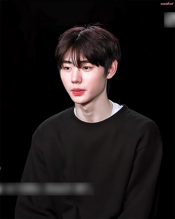 얼굴은 세상 청순하게 생겼는데 좋아하는건 ㄹㅇ다른거 취저 | 인스티즈