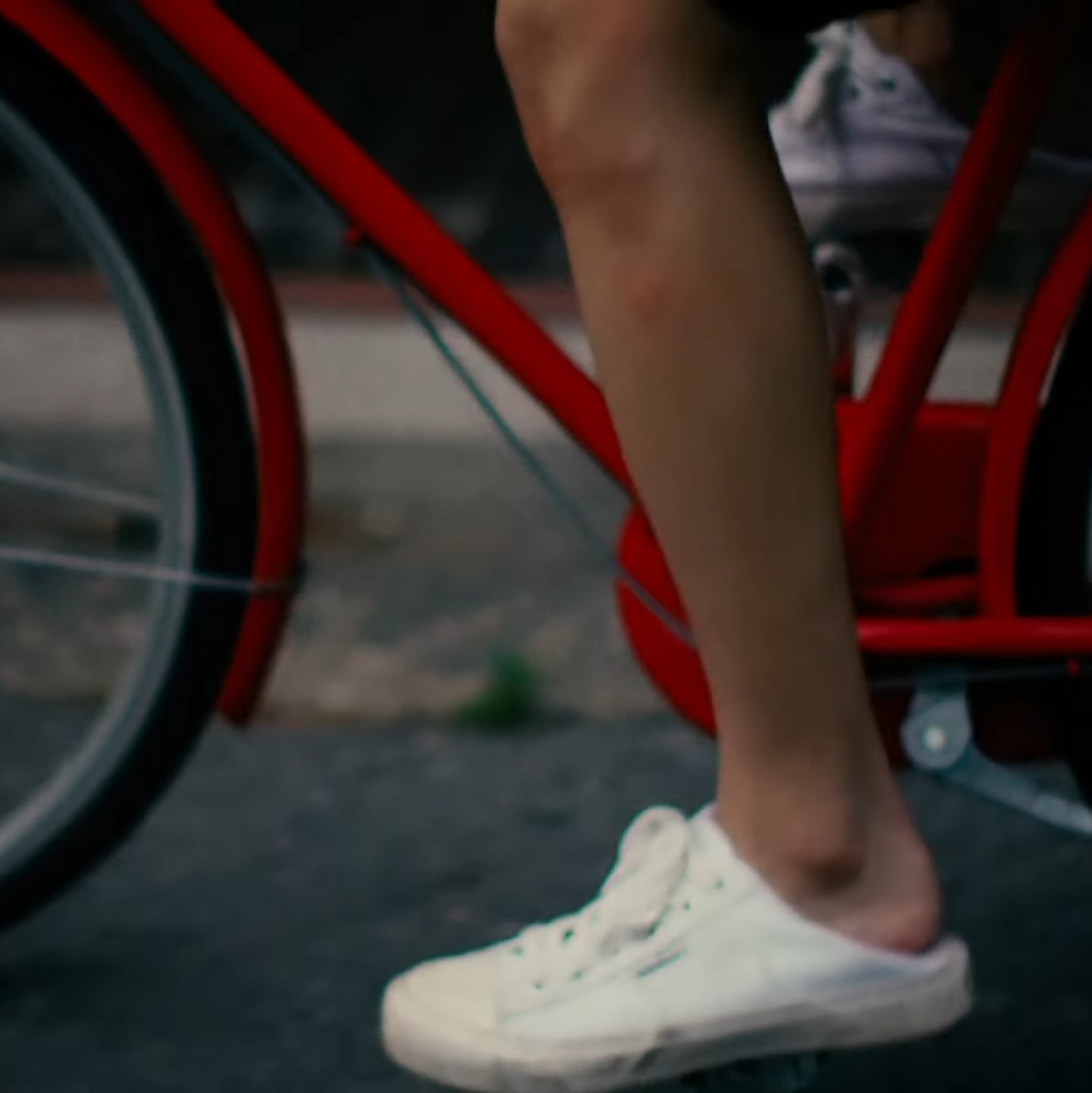 이재현 다리에 모기 물린거 보고가세요~ | 인스티즈