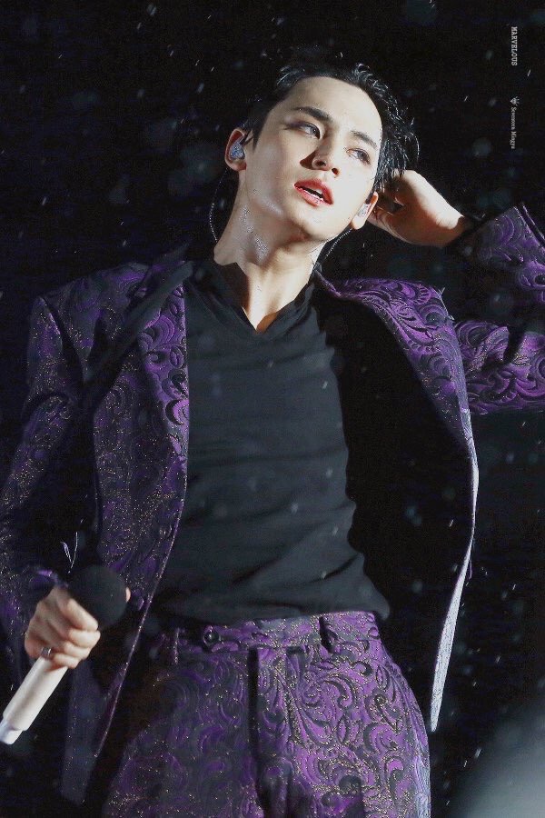 세븐틴 레전드였던 비 오는 날 야외콘 | 인스티즈