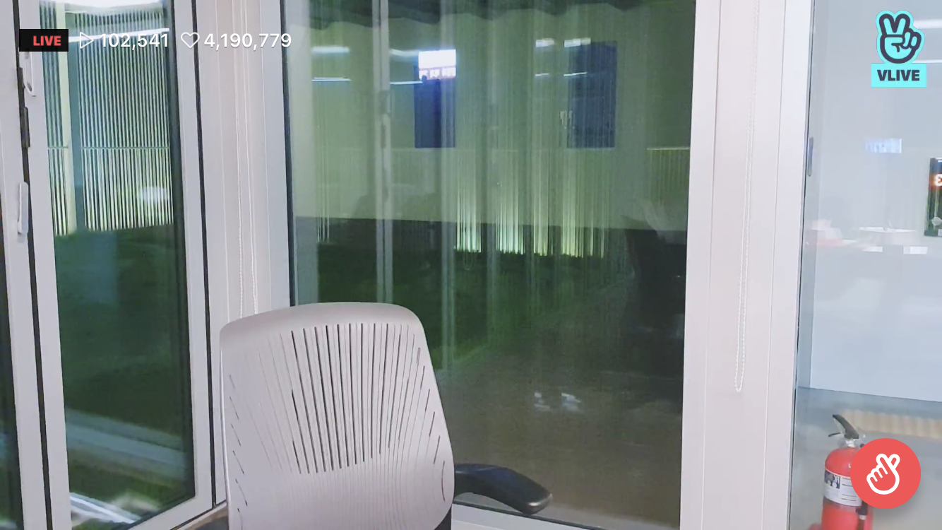 브이앱을 하다가... 또 더비만 남았어요... | 인스티즈