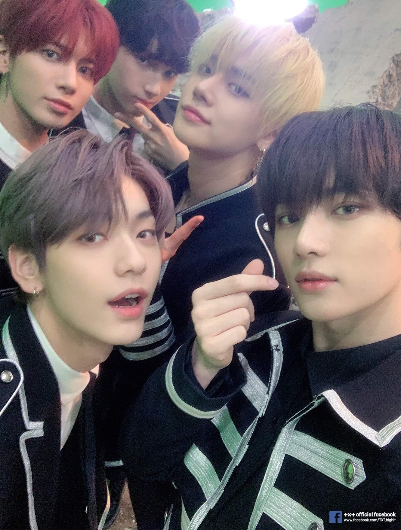 제복 투바투 넘 좋다 하 | 인스티즈