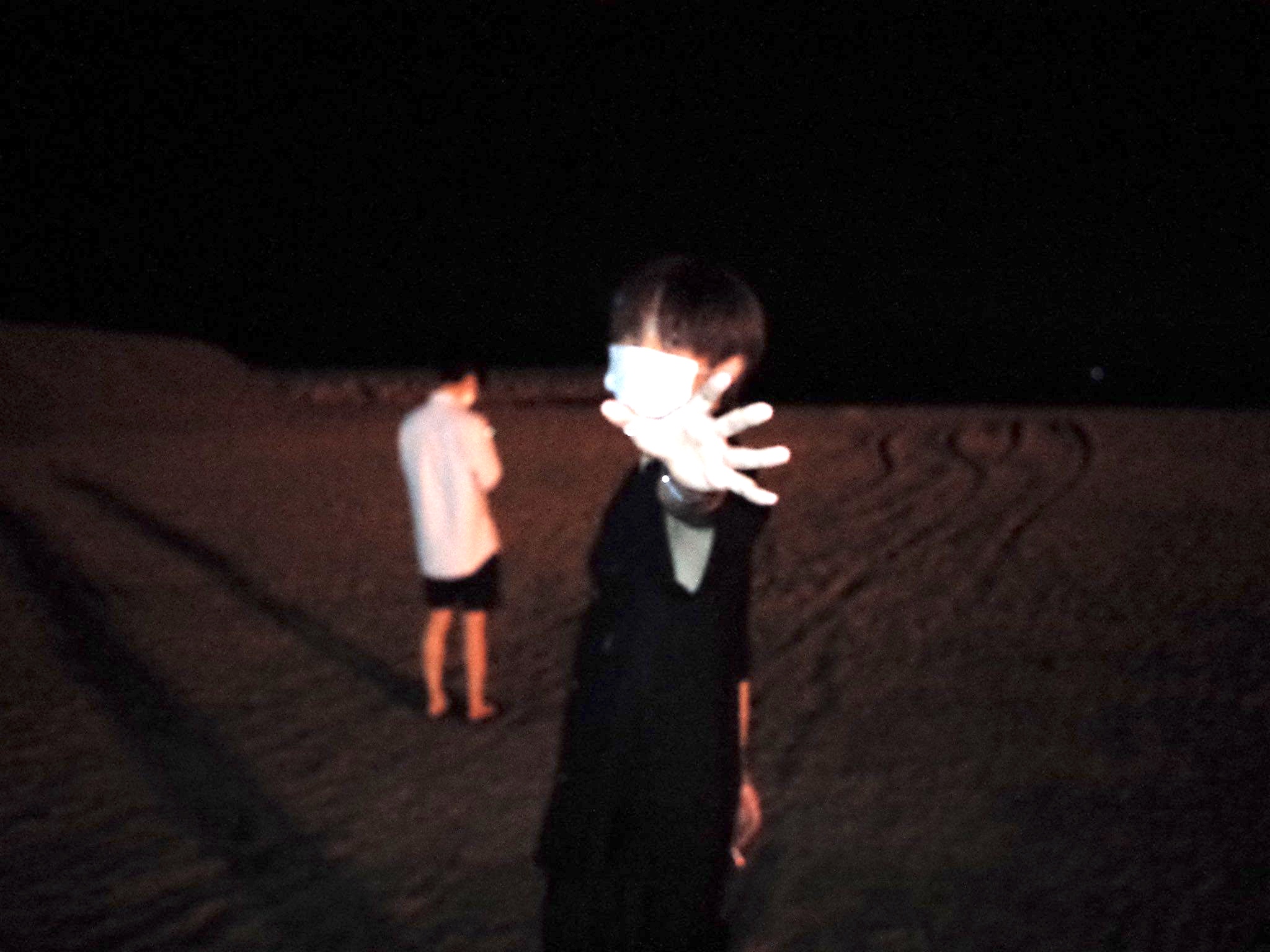 인기글 사진 밝기 최대로 올려봄 | 인스티즈