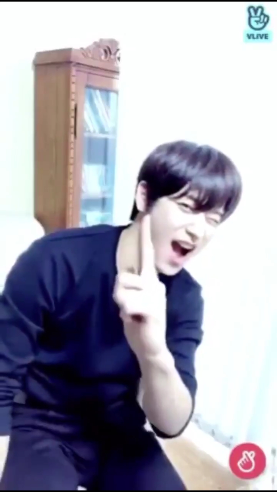 큰방 여러분들도 이 포즈만 한다면 인싸가 될 수 있슴니다 | 인스티즈